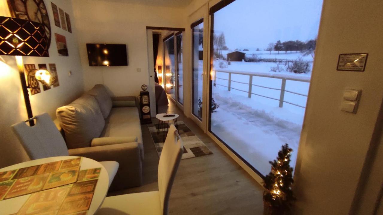 Ranch 66 - Moderni Tiny House Black Swallow Ve Stylu Route 66 Se Saunou A Bazenem Tršice Exterior foto